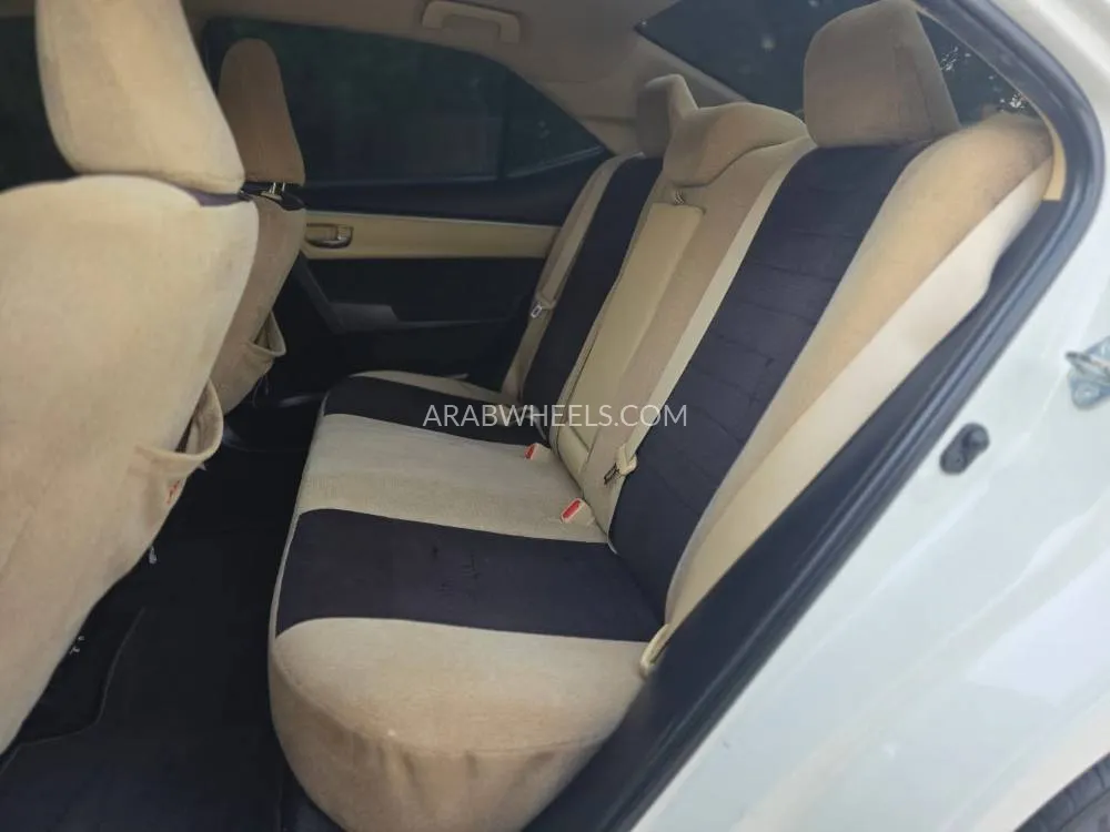 Toyota Corolla 2017 for Sale in Sharjah Image-15