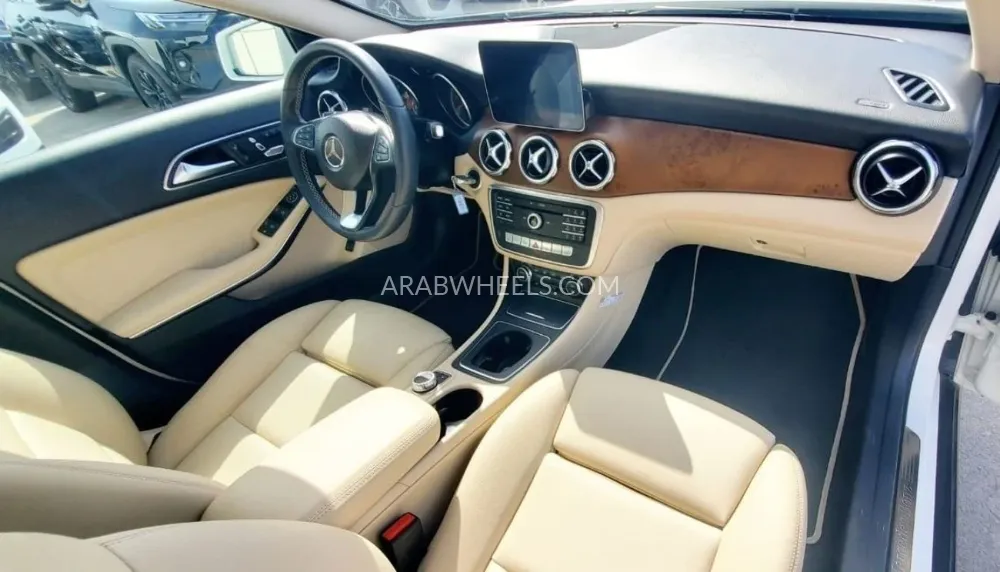 Mercedes Benz GLA 2019 for Sale in Dubai Image-13