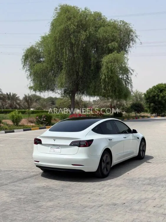 Tesla Model 3 2023 for Sale in Ras Al Khaimah Image-8