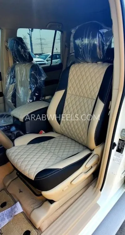 تويوتا لاند كروزر برادو 2019 for Sale in دبي Image-15