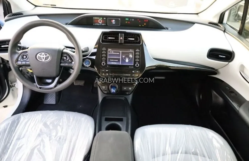 تويوتا بريوس 2021 for Sale in دبي Image-9