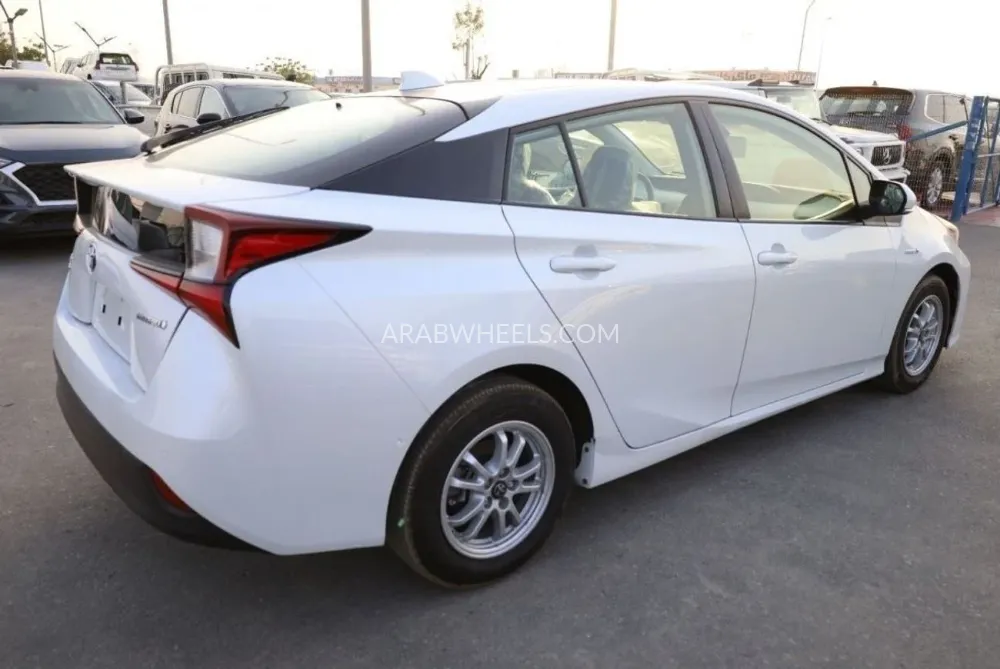 تويوتا بريوس 2021 for Sale in دبي Image-13