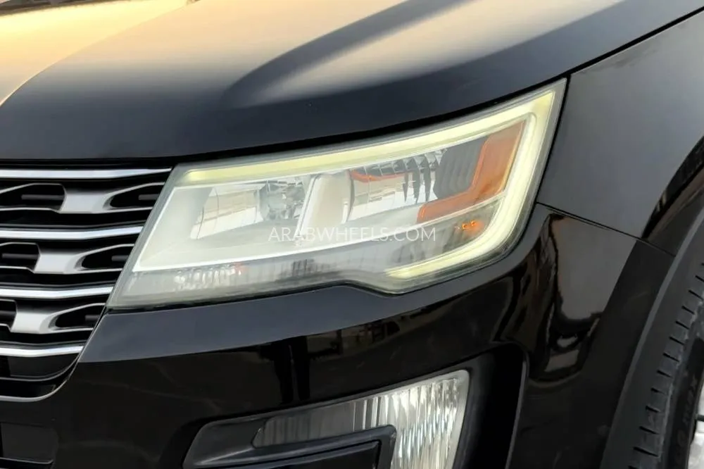 Ford Explorer 2016 for Sale in Dubai Image-4