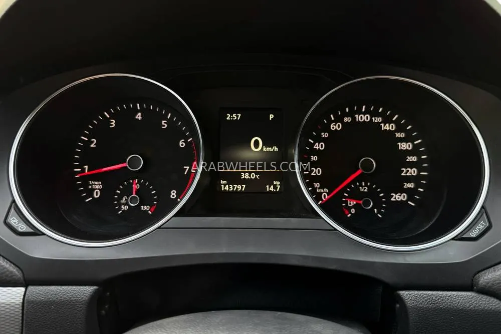 Volkswagen Jetta 2017 for Sale in Dubai Image-6