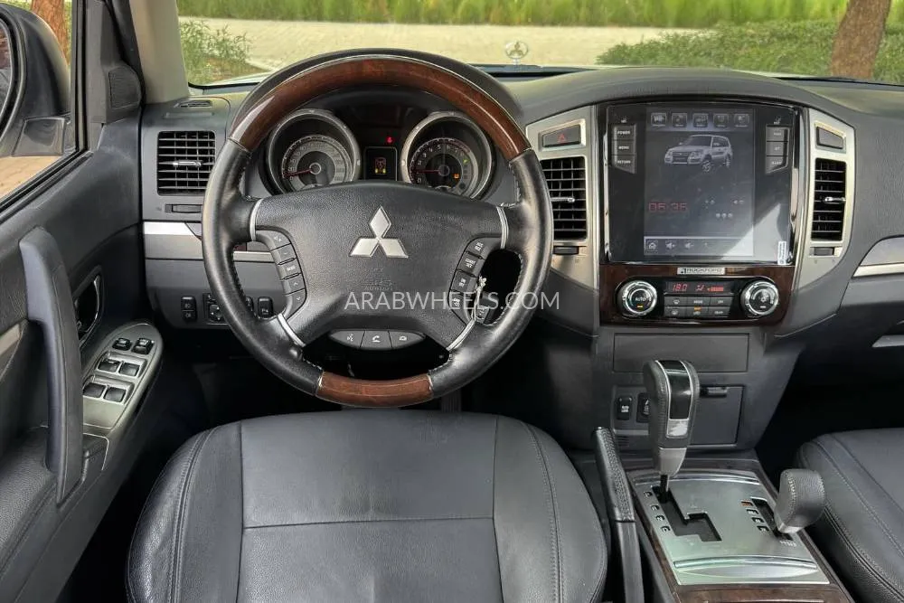 Mitsubishi Pajero 2020 for Sale in Dubai Image-6