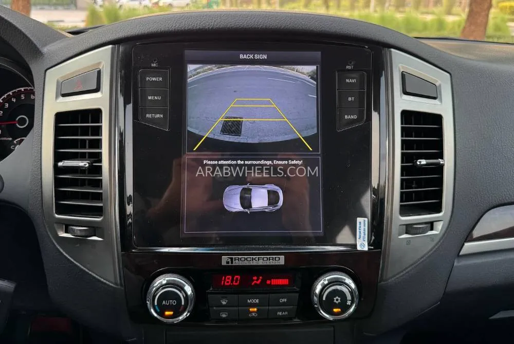 Mitsubishi Pajero 2020 for Sale in Dubai Image-9