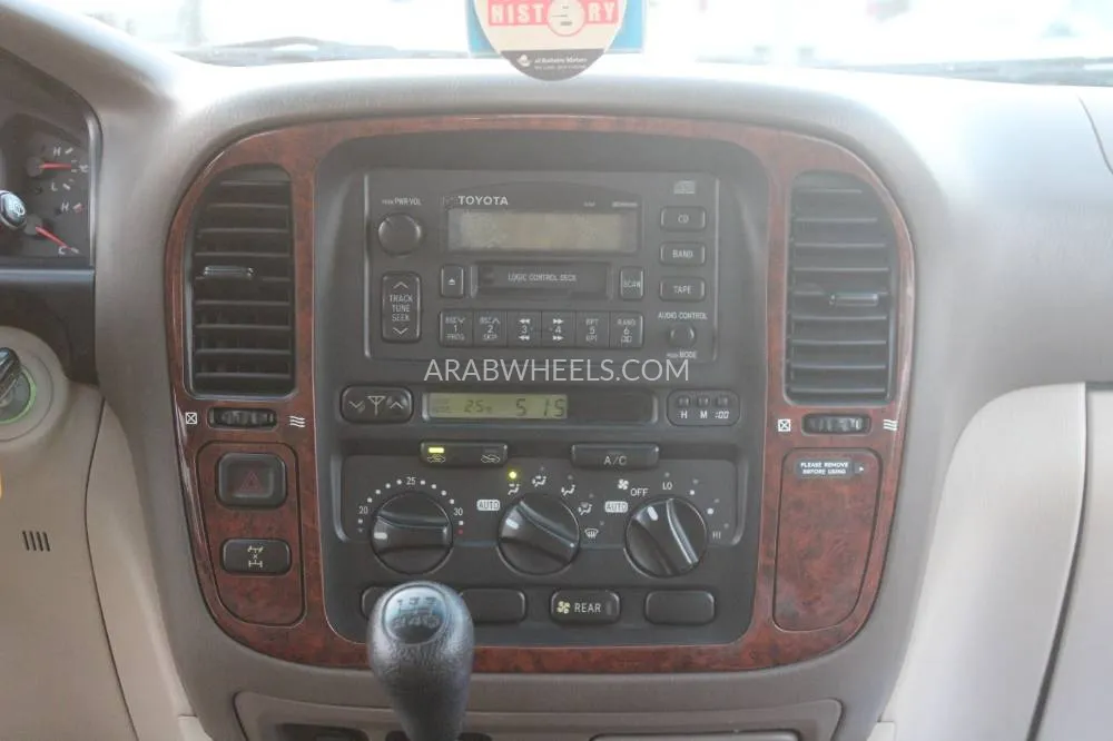 Toyota Land Cruiser 2000 for Sale in Dubai Image-9