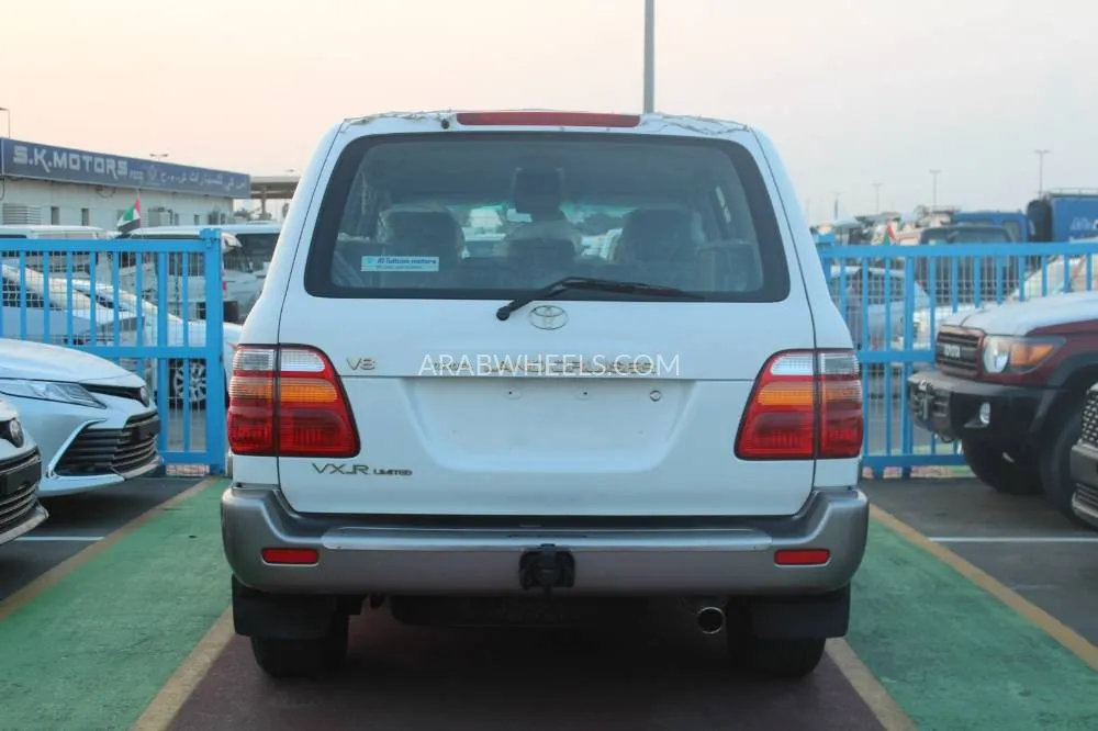 Toyota Land Cruiser 2000 for Sale in Dubai Image-17