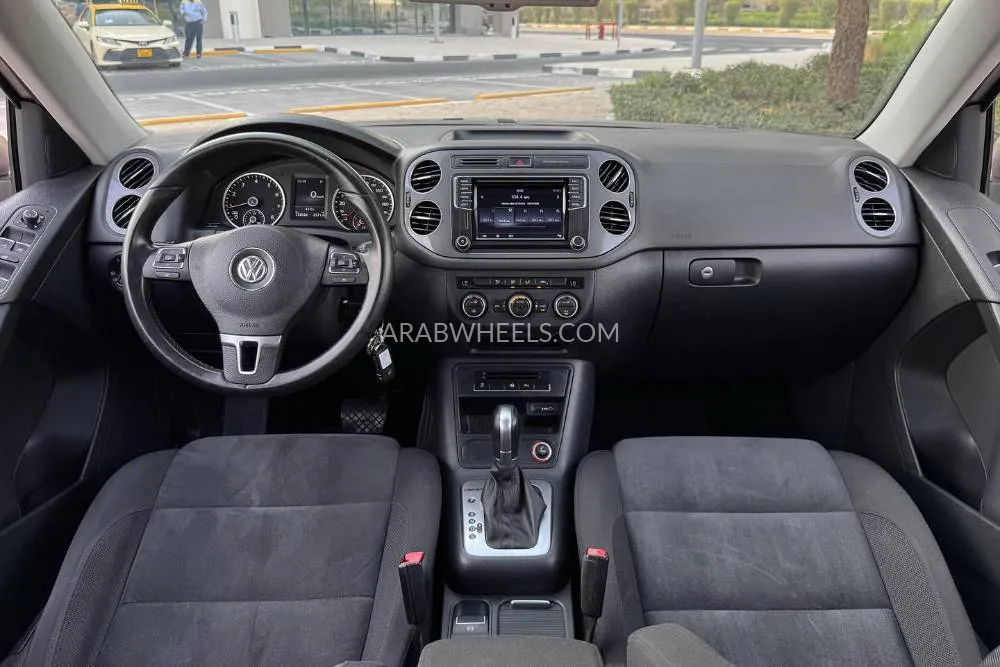 Volkswagen Touareg 2016 for Sale in Dubai Image-6