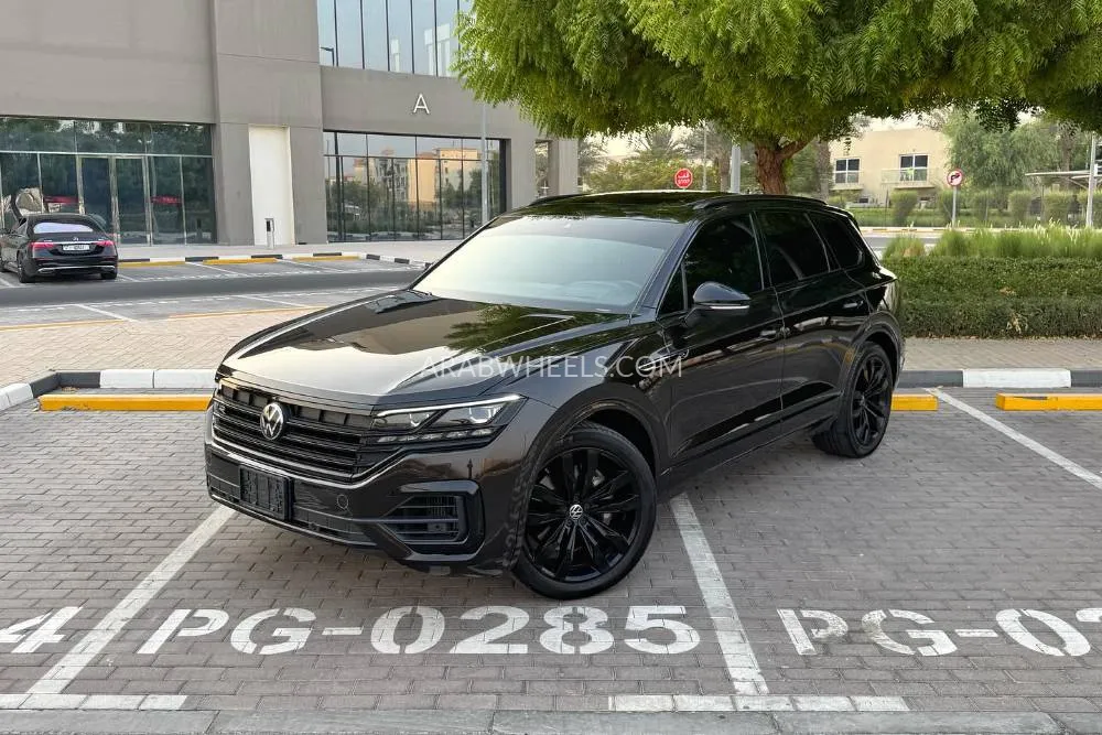 Volkswagen Touareg 2023 for Sale in Dubai Image-4