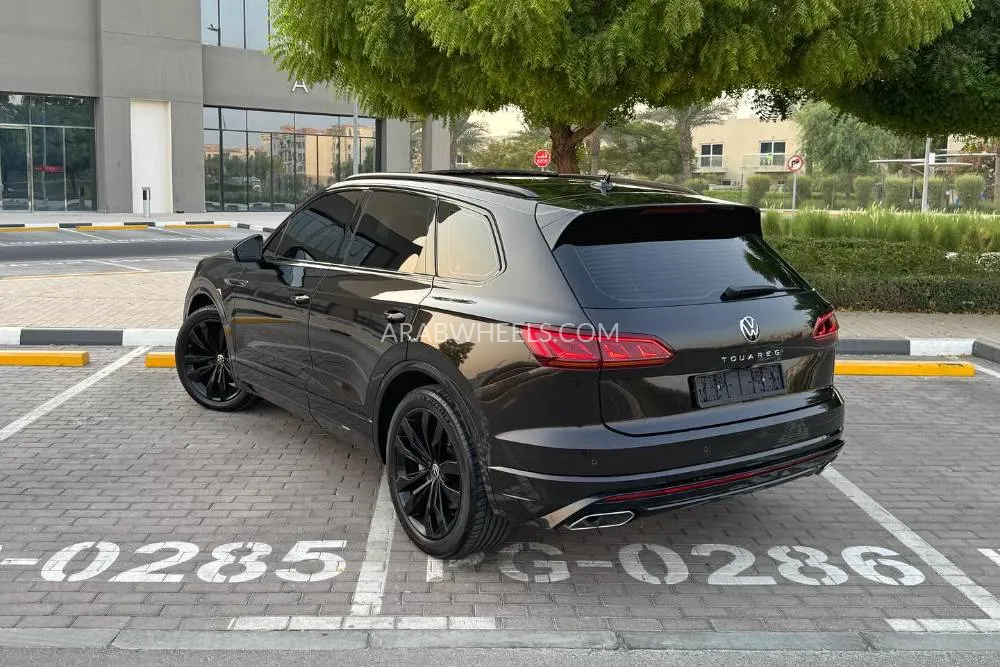 Volkswagen Touareg 2023 for Sale in Dubai Image-15