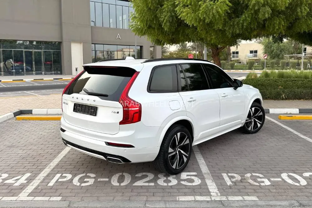 Volvo XC90 2020 for Sale in Dubai Image-16