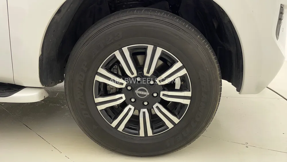 Nissan Patrol 2023 for Sale in Dubai Image-10