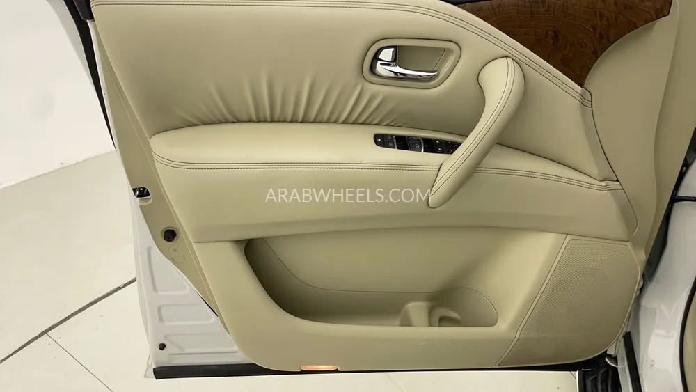 Nissan Patrol 2023 for Sale in Dubai Image-18