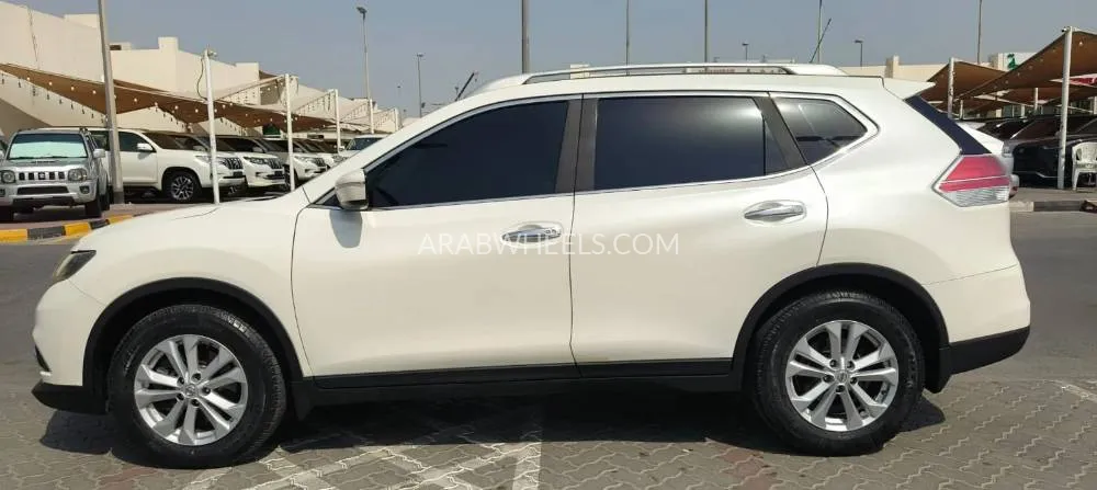 Nissan Pathfinder 2015 for Sale in Sharjah Image-4