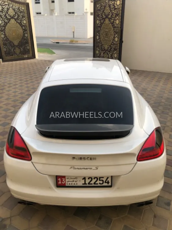 بورشه باناميرا 2010 for Sale in العين Image-9