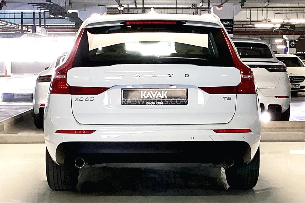 Volvo XC60 2020 for Sale in Sharjah Image-5