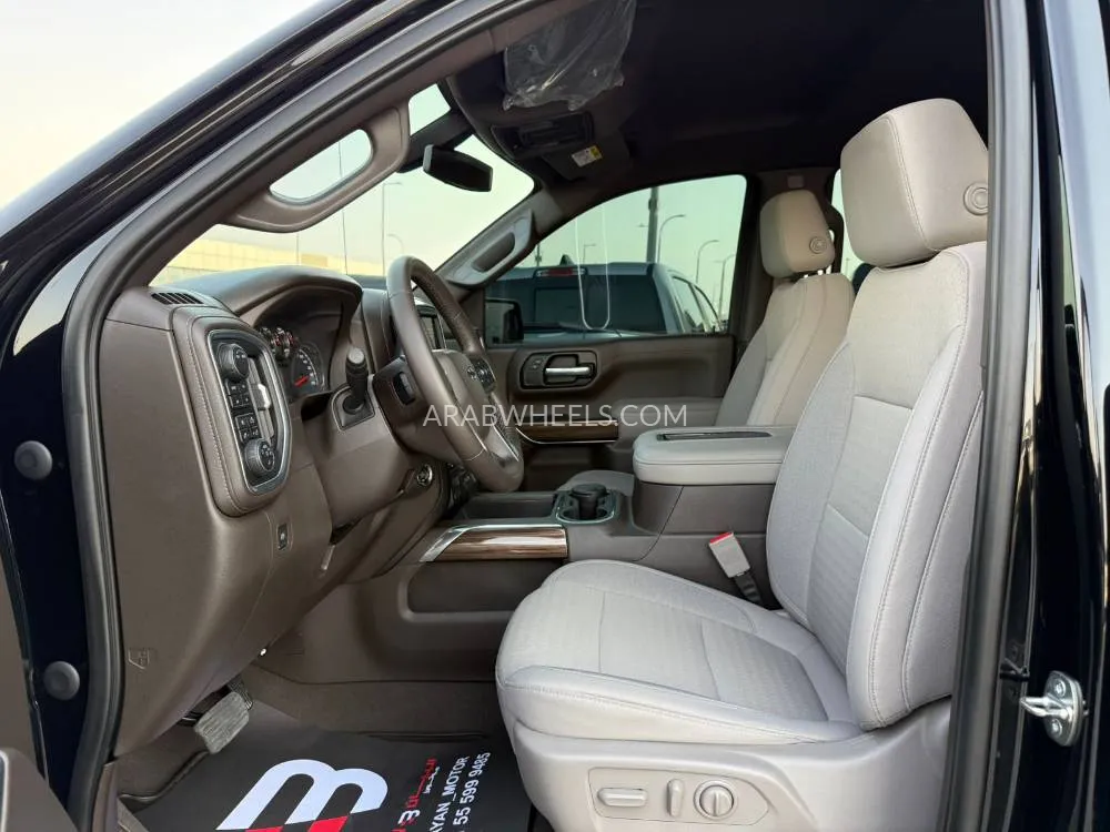 Chevrolet Silverado 2020 for Sale in Abu Dhabi Image-4