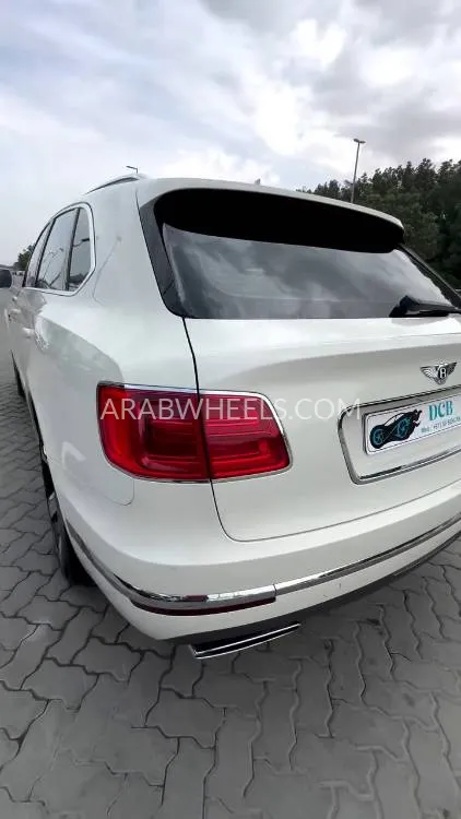 بينتلي بينتايجا 2018 for Sale in الشارقة Image-7