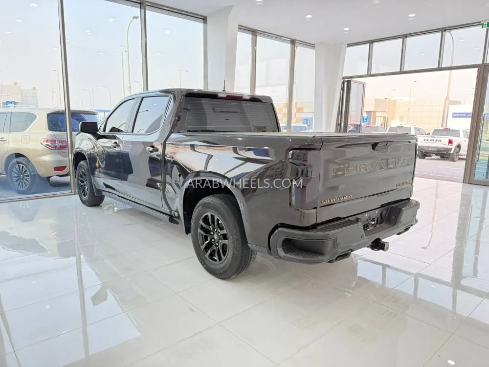 Chevrolet Silverado 2020 for Sale in Abu Dhabi Image-9