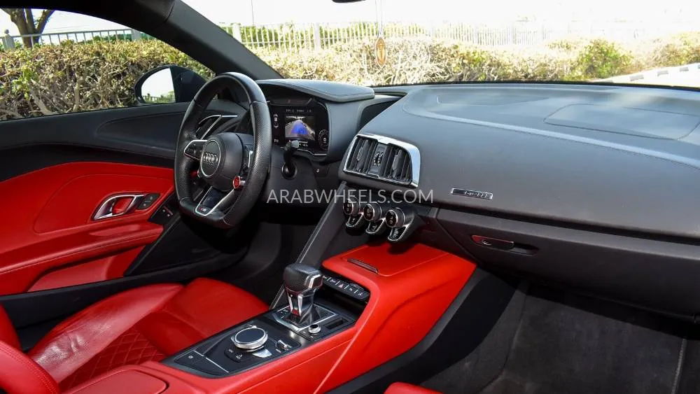 Audi R8 2018 for Sale in Dubai Image-15