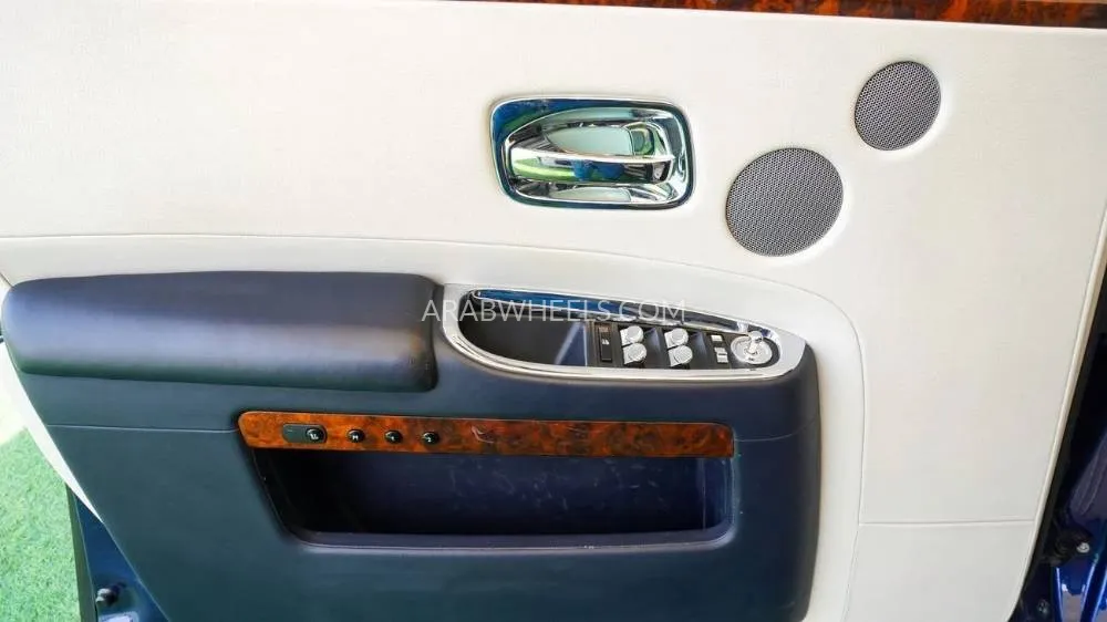 Rolls Royce Ghost 2016 for Sale in Sharjah Image-6