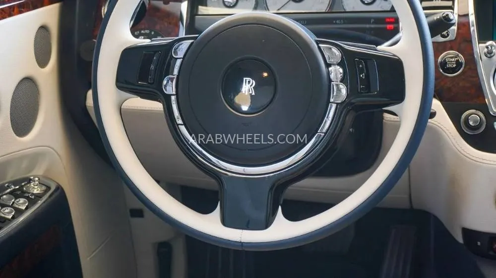 Rolls Royce Ghost 2016 for Sale in Sharjah Image-11