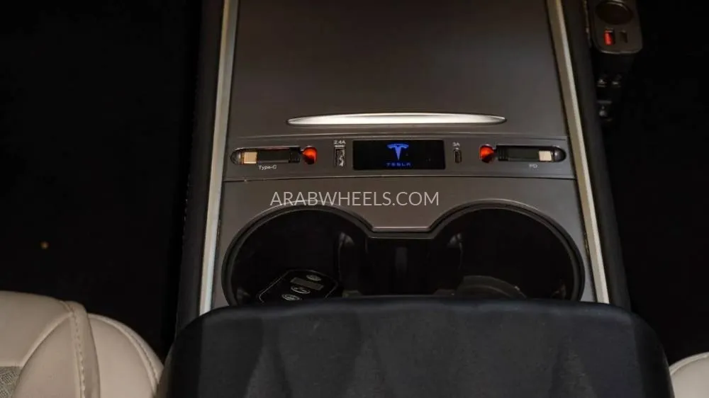 Tesla Model Y 2023 for Sale in Sharjah Image-10