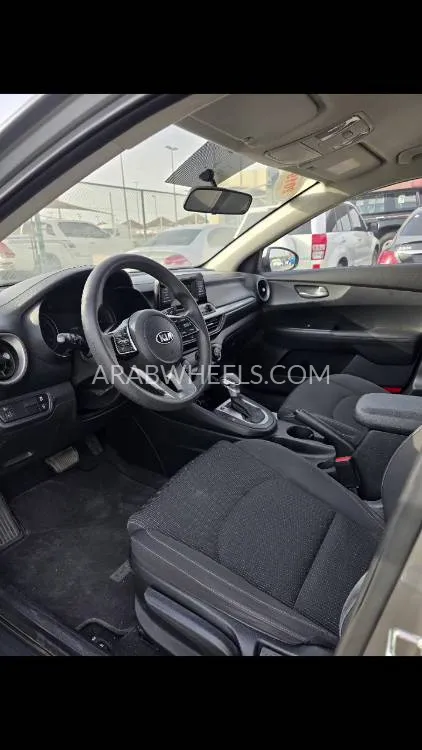 Kia Cerato 2019 for Sale in Sharjah Image-10
