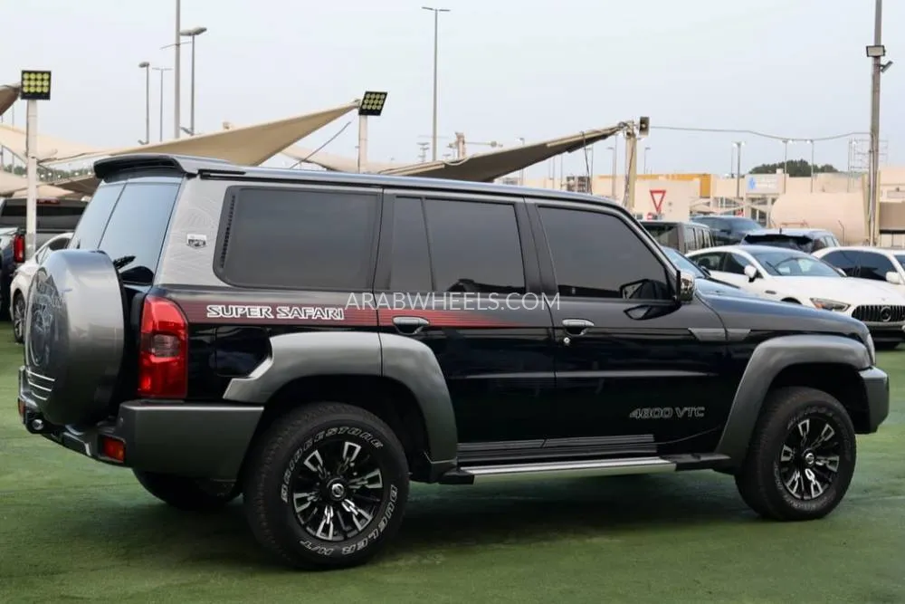 Nissan Patrol 2024 for Sale in Sharjah Image-4