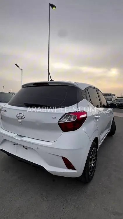 Hyundai i10 2023 for Sale in Dubai Image-3