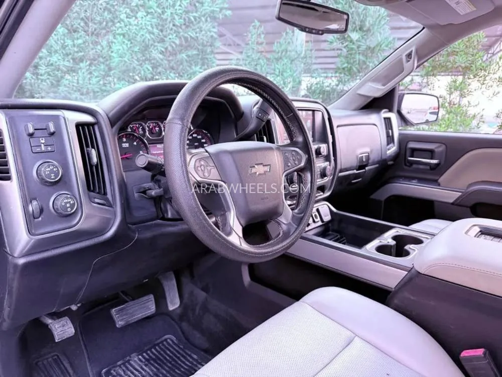 Chevrolet Silverado 2017 for Sale in Ajman Image-5