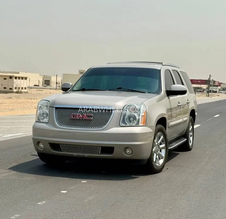 GMC Yukon 2008 for Sale in Ajman Image-3