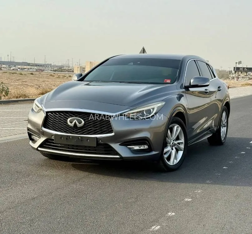 إنفينيتي Q30 2019 for Sale in عجمان Image-3