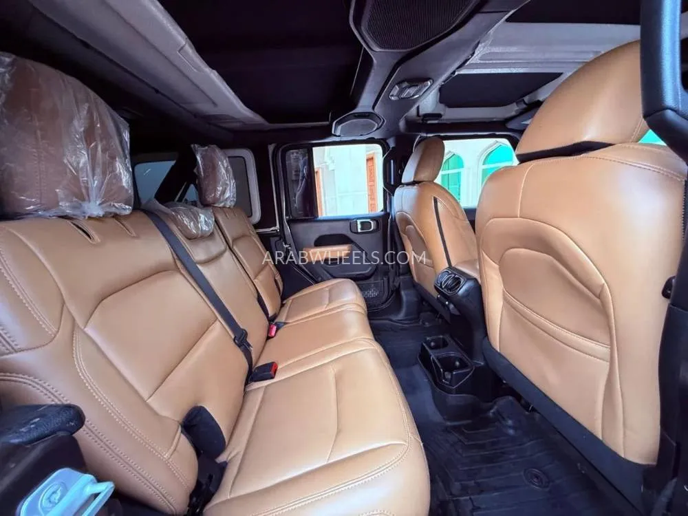 Jeep Wrangler 2020 for Sale in Ajman Image-13