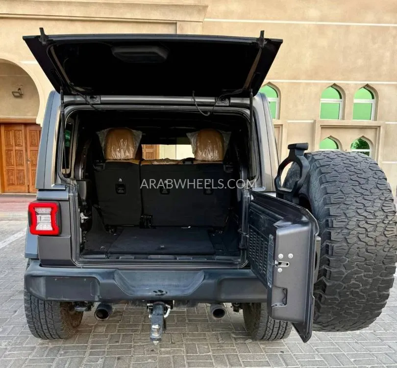 Jeep Wrangler 2020 for Sale in Ajman Image-16