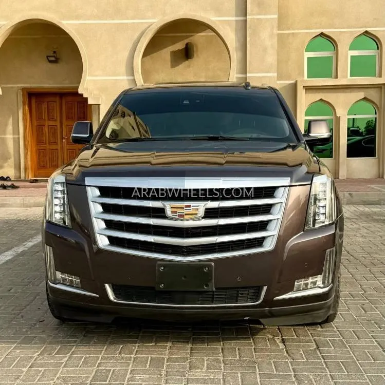 Cadillac Escalade 2016 for Sale in Ajman Image-2