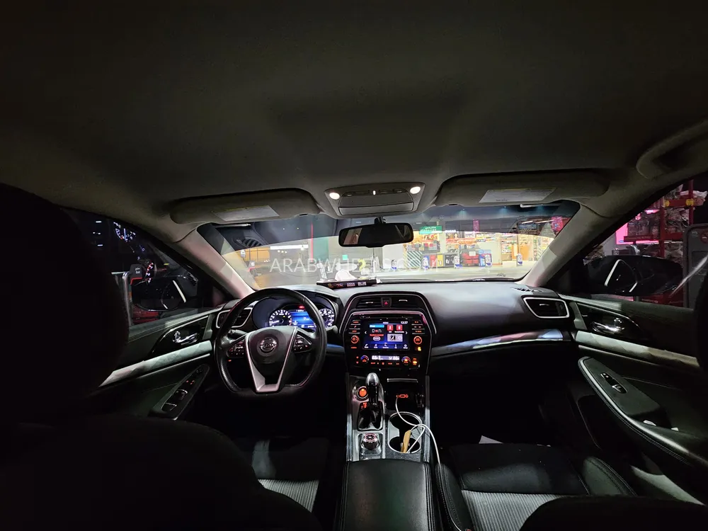 Nissan Maxima 2019 for Sale in Sharjah Image-11