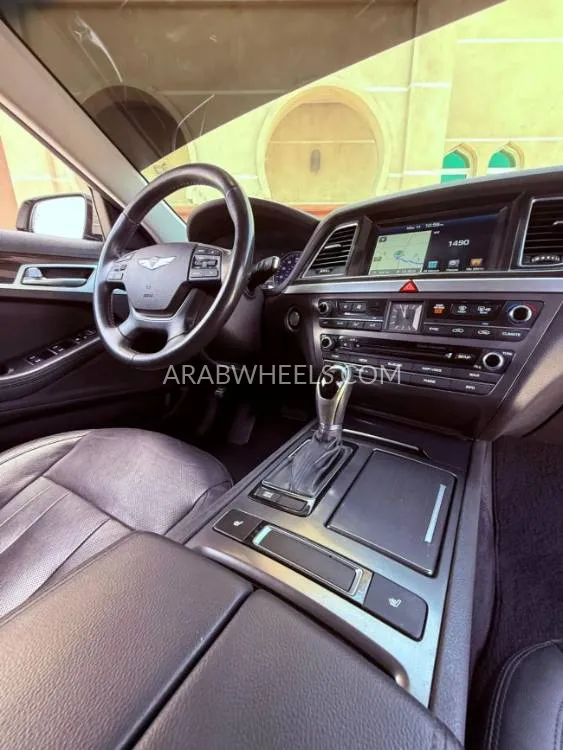 Hyundai Genesis 2015 for Sale in Ajman Image-7