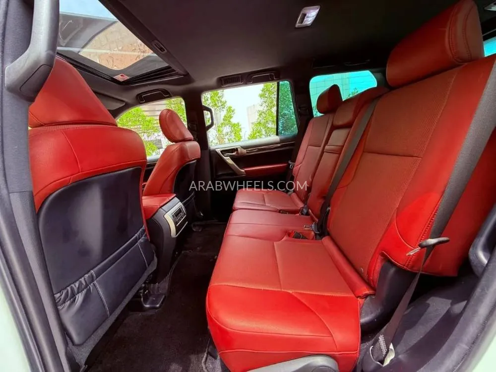 Lexus GX 2021 for Sale in Ajman Image-11