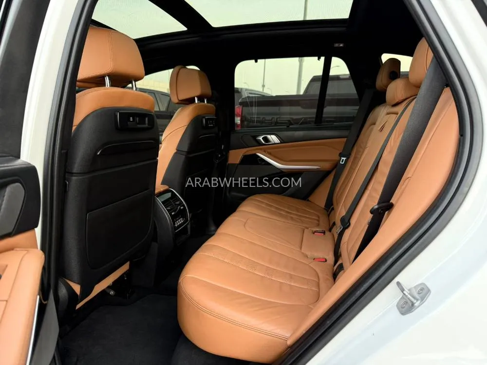 بي إم دبليو X5 2019 for Sale in أبو ظبي Image-8