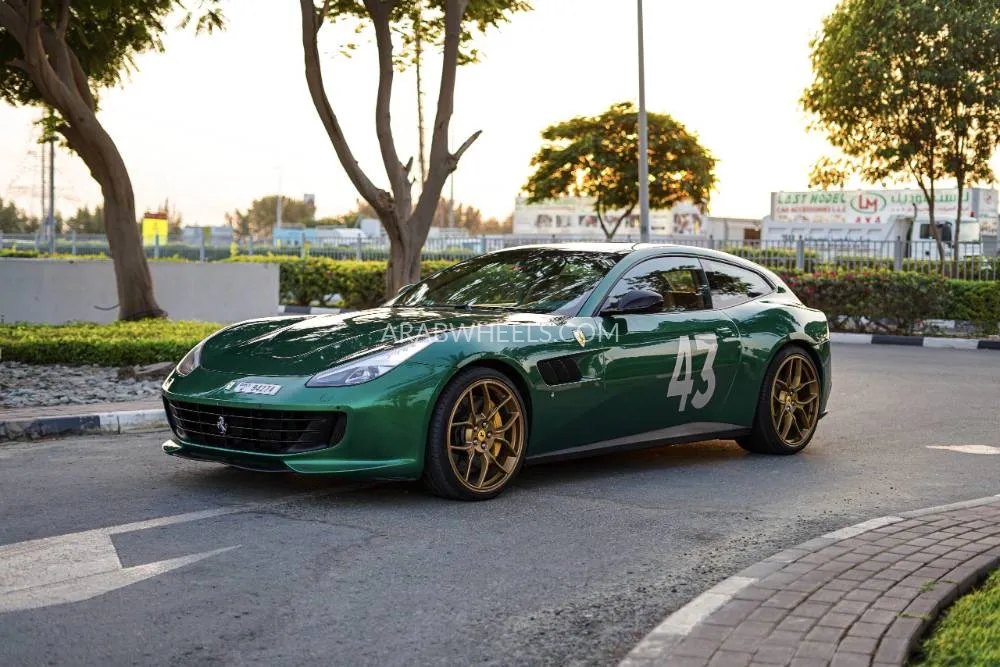 Ferrari Gtc4lusso 2017 for Sale in Dubai Image-3