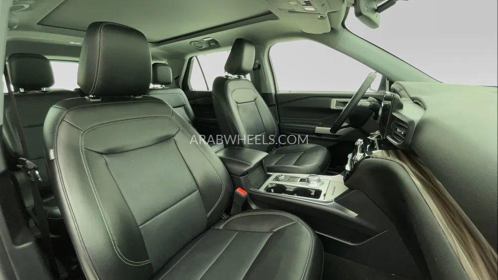 Ford Explorer 2022 for Sale in Dubai Image-28