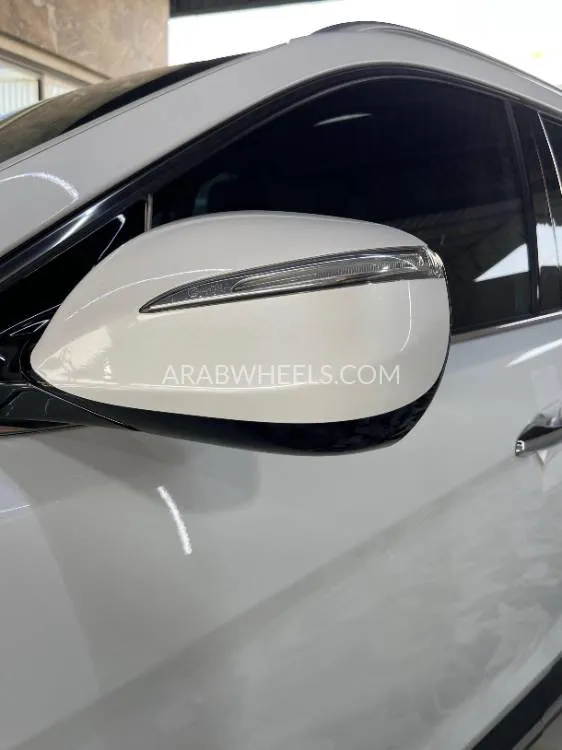Hyundai Santa Fe 2017 for Sale in Ajman Image-12