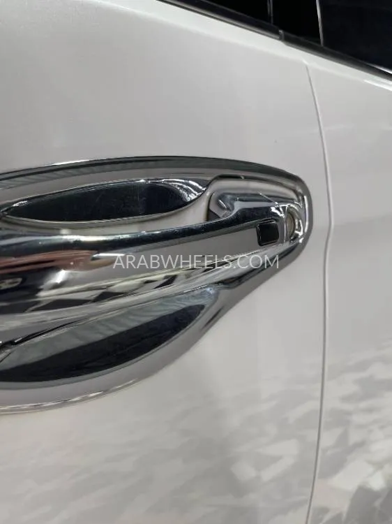 Hyundai Santa Fe 2017 for Sale in Ajman Image-5