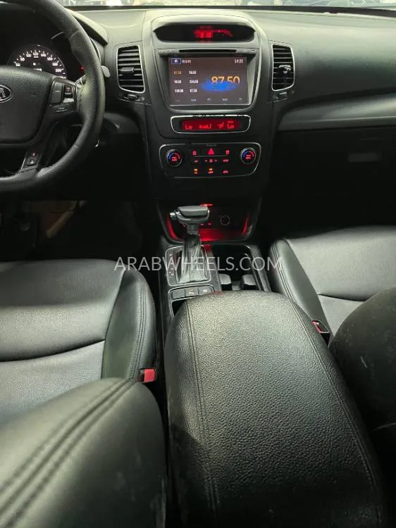Kia Sorento 2013 for Sale in Ajman Image-7