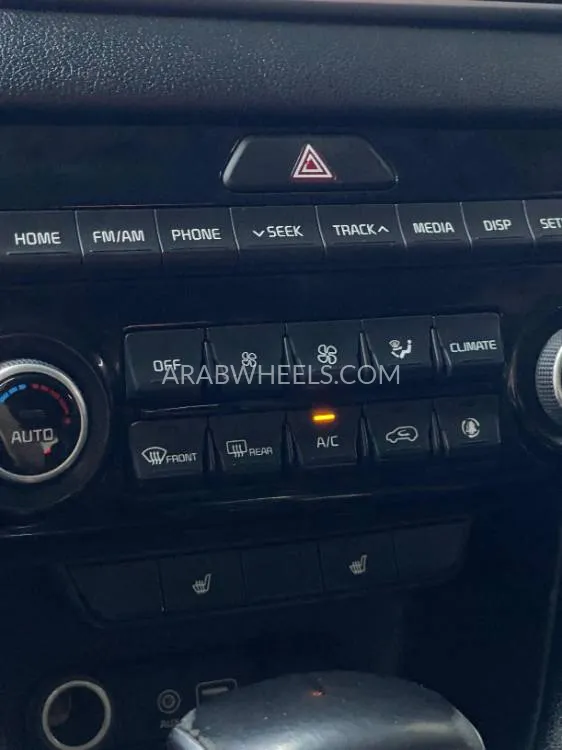 Kia Sportage 2018 for Sale in Ajman Image-10