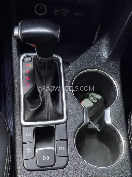 Kia Sportage 2018 for Sale in Ajman Image-11