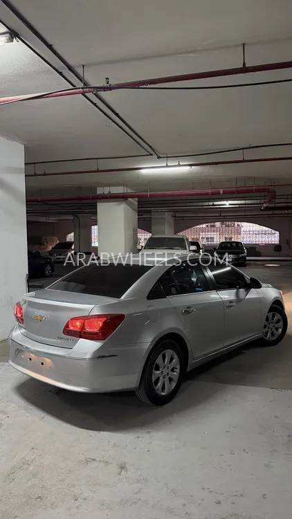 Chevrolet Cruze 2015 for Sale in Dubai Image-4