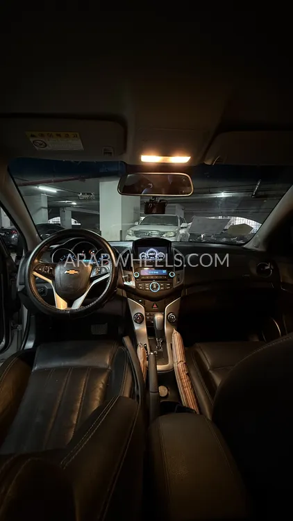 Chevrolet Cruze 2015 for Sale in Dubai Image-10